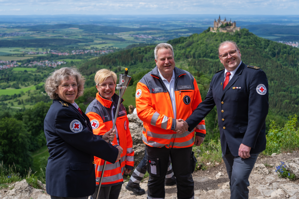 Sieglinde Lambrecht (DRK Tuttlingen), Heike Rau und Stefan Aude (DRK Zollernalbkreis), Dirk Schad (DRK Tuttlingen)